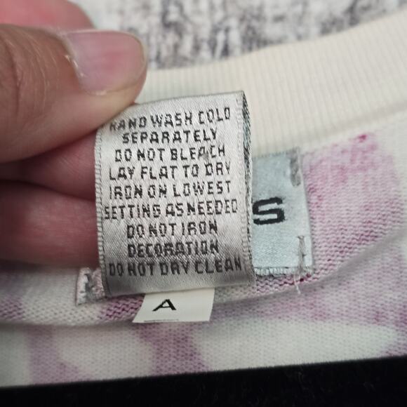 Chicos Cardigan Sweater Womens Size 1 Pink White Sequin Beaded Silk Blend V Neck - Picture 4 of 11